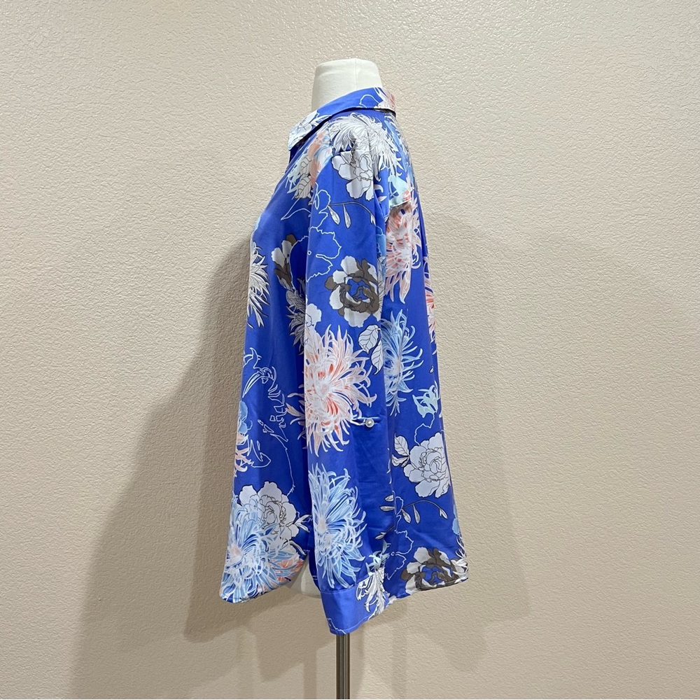 Chico’s Blue Floral Button Up Shirt Size 2 (Large) - Picture 5 of 12